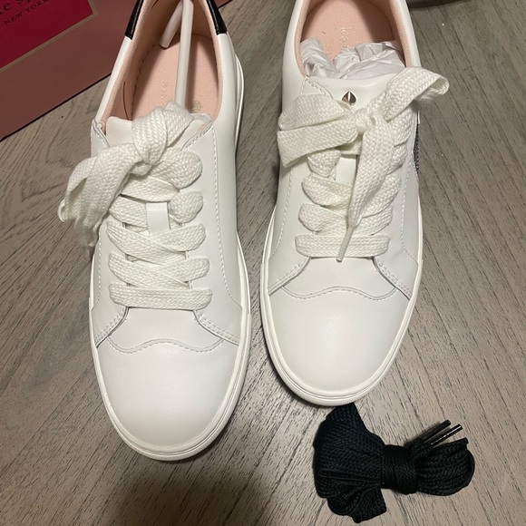 Never been worn, comes in original box Kate Spade Fez Glitz Sneakers size 10. - Picture 4 of 10